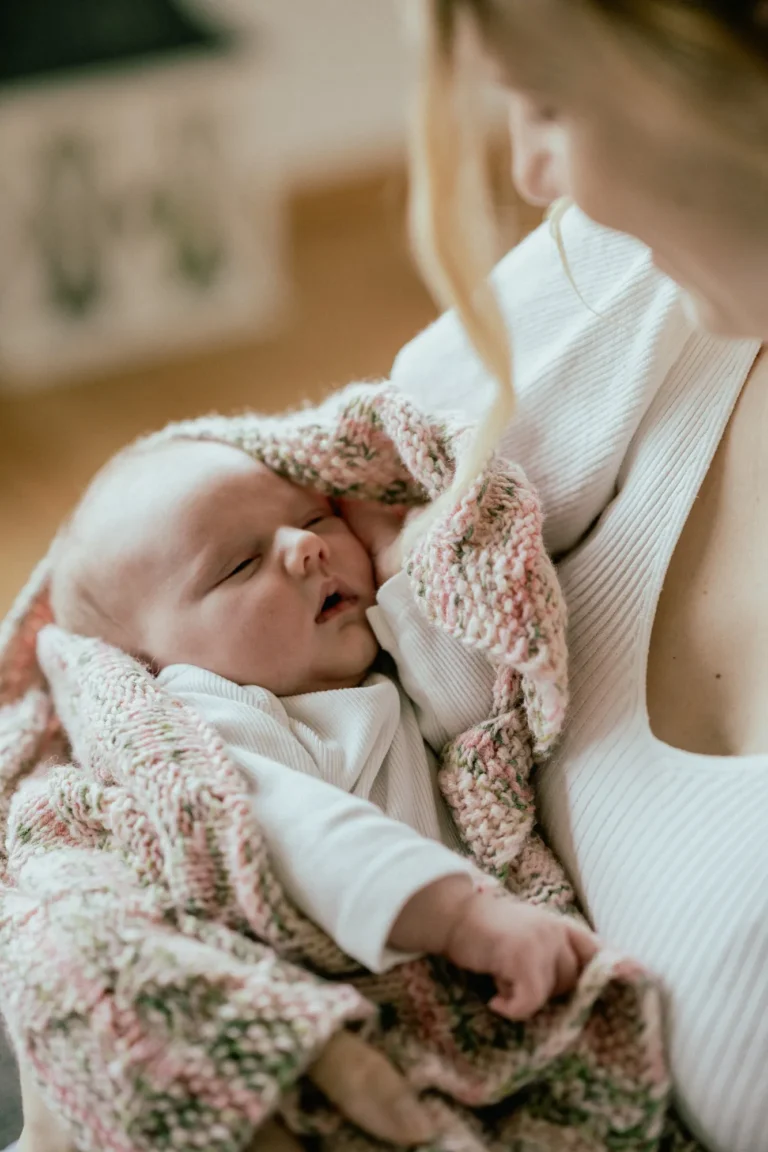 Newborn_Homestory_Niederösterreich_philipp_allmaier_fotografie_philippallmaier_fotografie_004_20241015_ergebnis